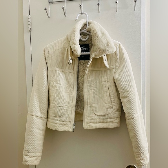 Hollister white winter jacket size extra small - Picture 2 of 5